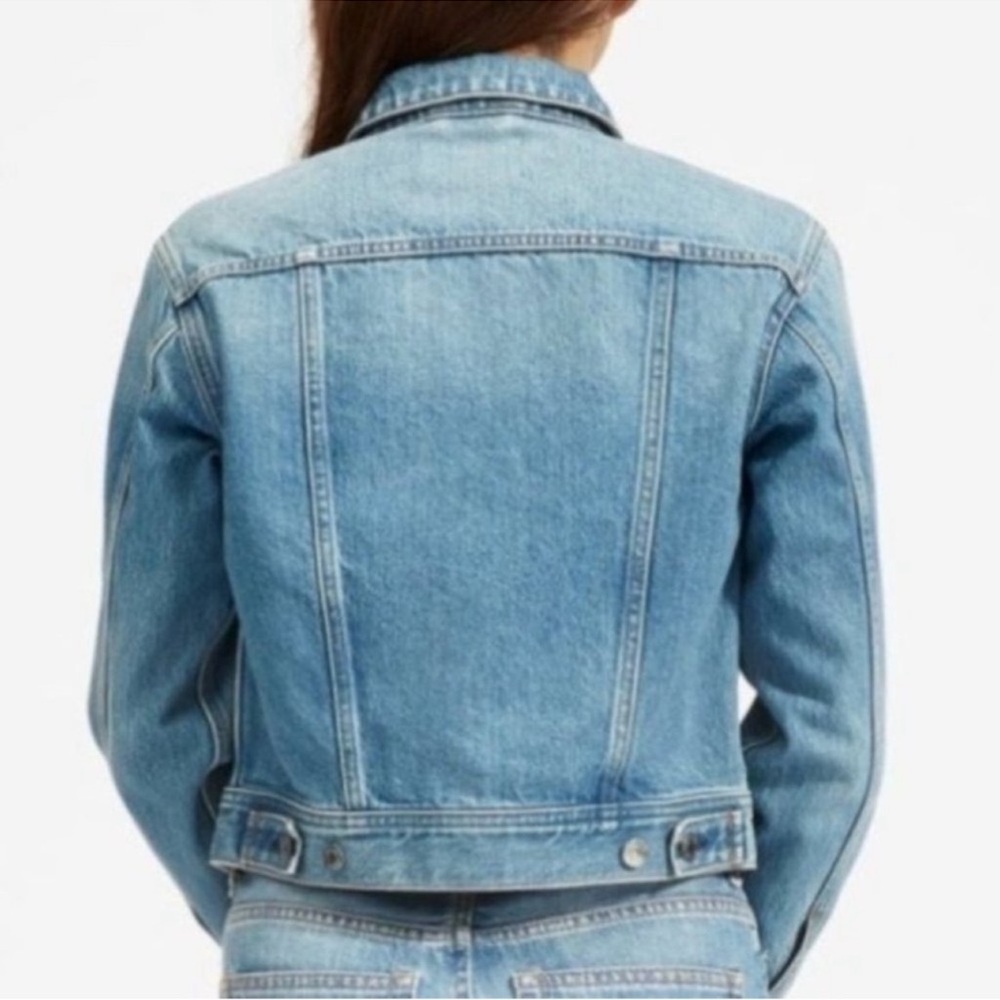 Everlane | Jacket | The Cropped Denim Jacket - Picture 3 of 13
